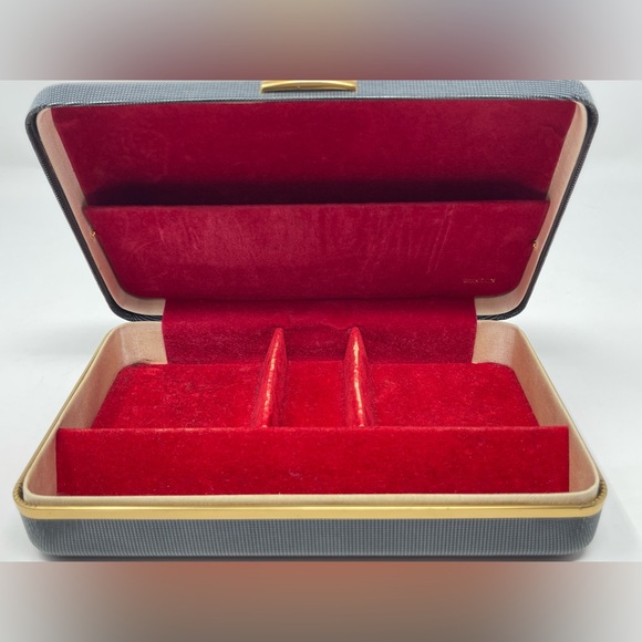 BUXTON: Vintage Jewelry Organizer/Storage - Picture 6 of 12